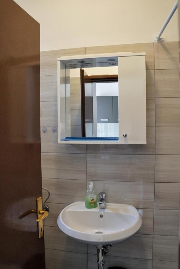 Apartmani Vesna Замбратия Экстерьер фото
