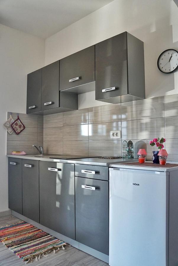 Apartmani Vesna Замбратия Экстерьер фото
